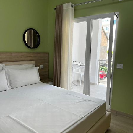 Helena Hotel Shengjin Bagian luar foto