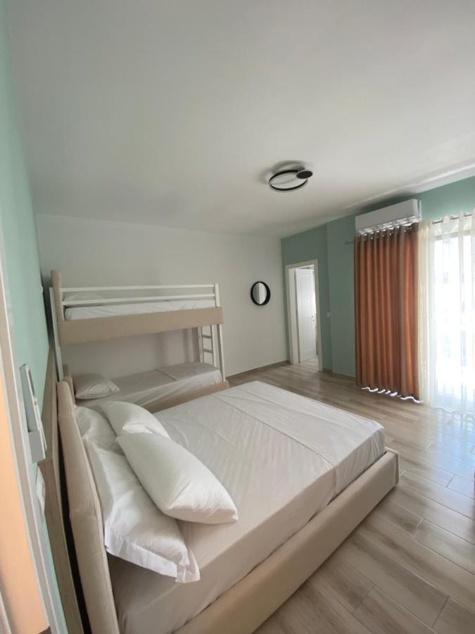 Helena Hotel Shengjin Bagian luar foto